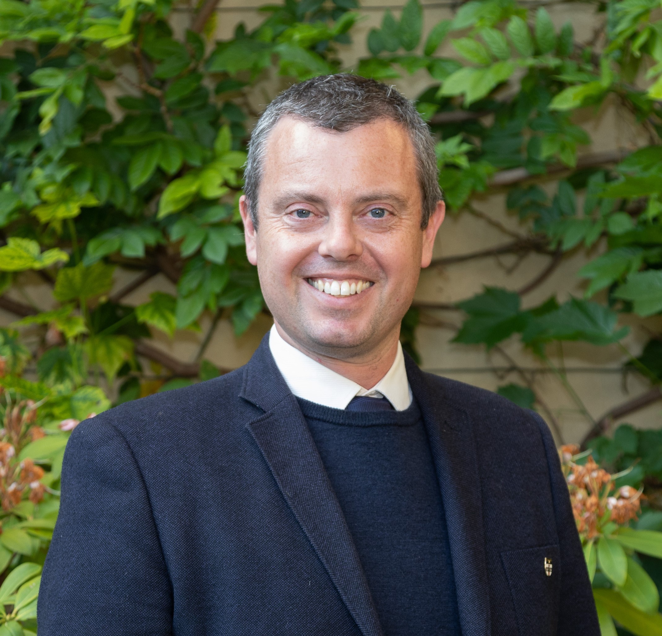 Revd. Dr. Timothy Howles Faculty of Theology and Religion